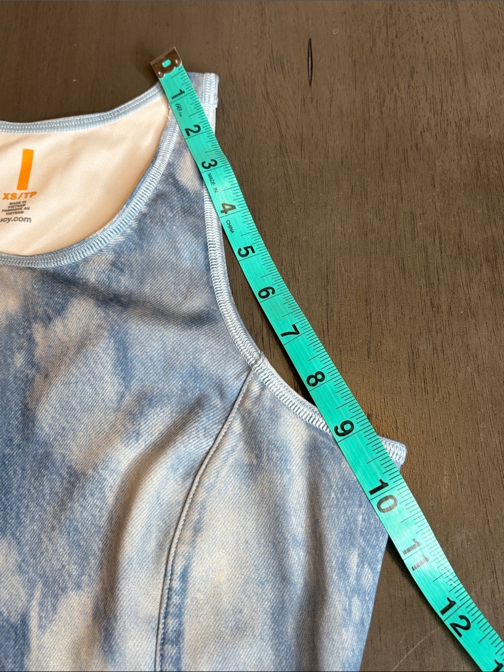 💙 Lucy Light Blue Tie-Dye Crop Tank Women’s XS Stretch Athletic Top 💙 - Picture 8 of 9